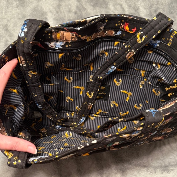 Vera Bradley Small Vera Bag, Harry Potter - Picture 3 of 4